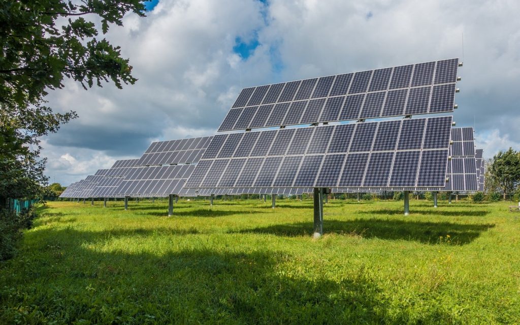 estampación de seguidores solares